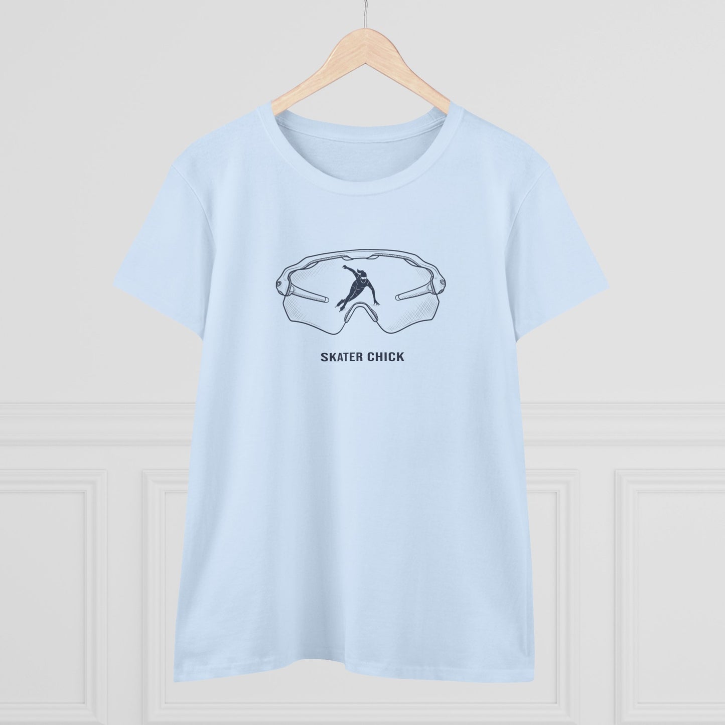 SOLO SKATING CHICK - Speed Skater T